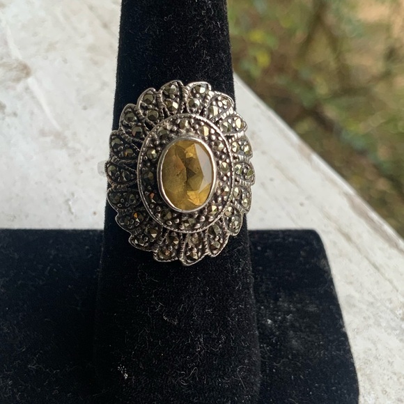 Vintage 925 Sterling Silver Oval-Shaped Citrine Gemstone Ring w/ Marcasite Sz 6 - Picture 2 of 16